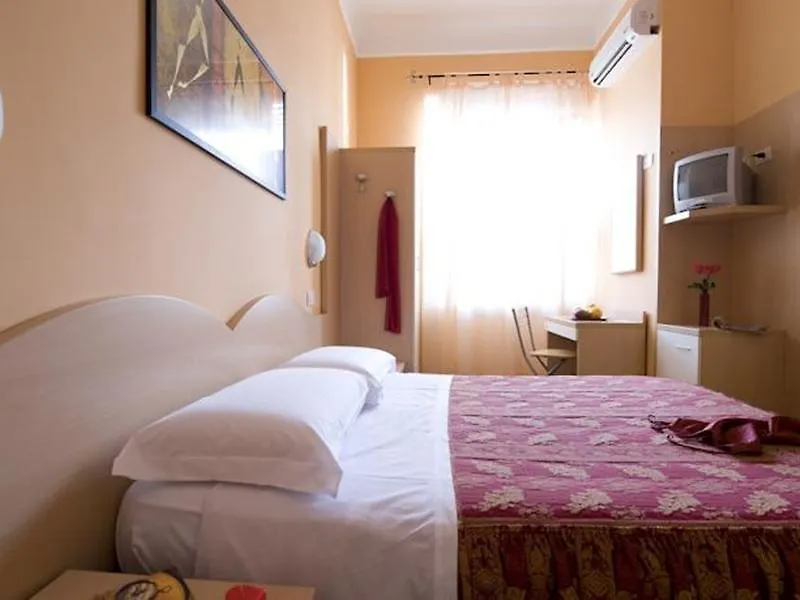 Hotel Sabatino מילאנו