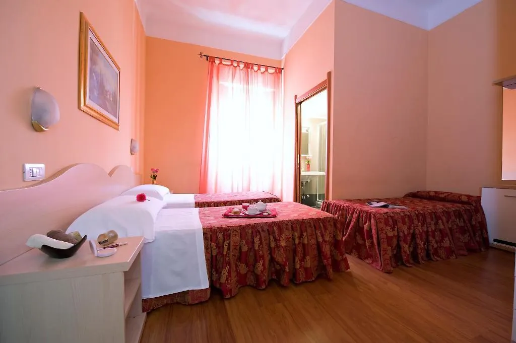 Hotel Sabatino מילאנו 2*,