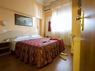 Hotel Sabatino מילאנו