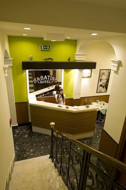 **  Hotel Sabatino מילאנו איטליה